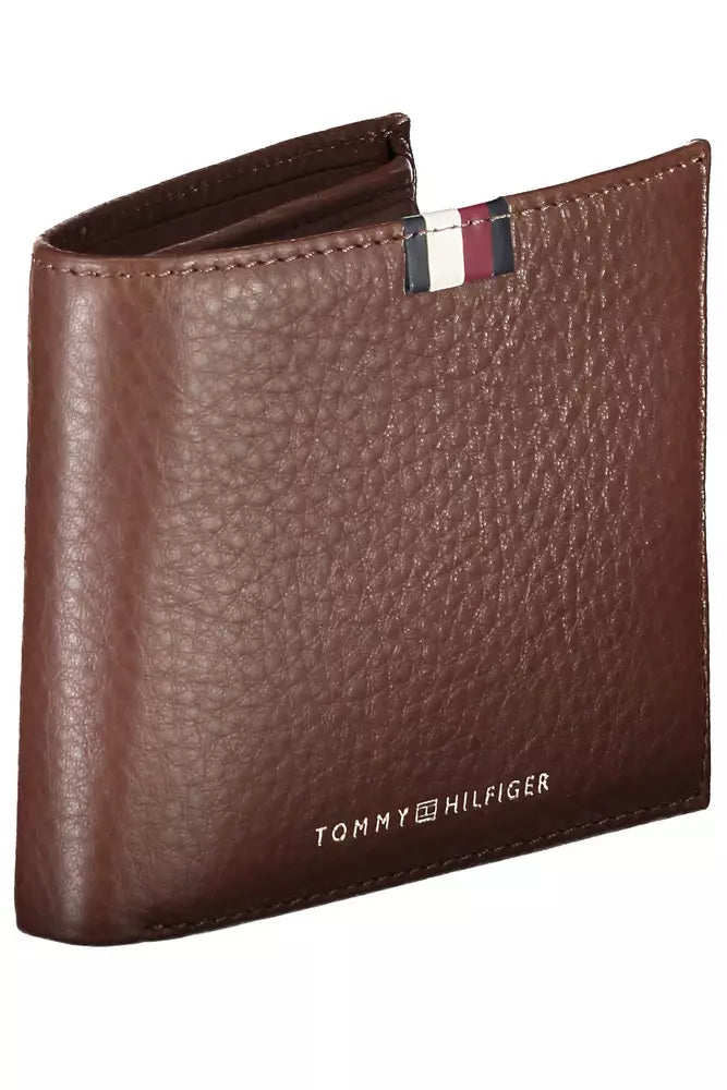 Tommy Hilfiger Elegant Leather Wallet with Contrasting Detail