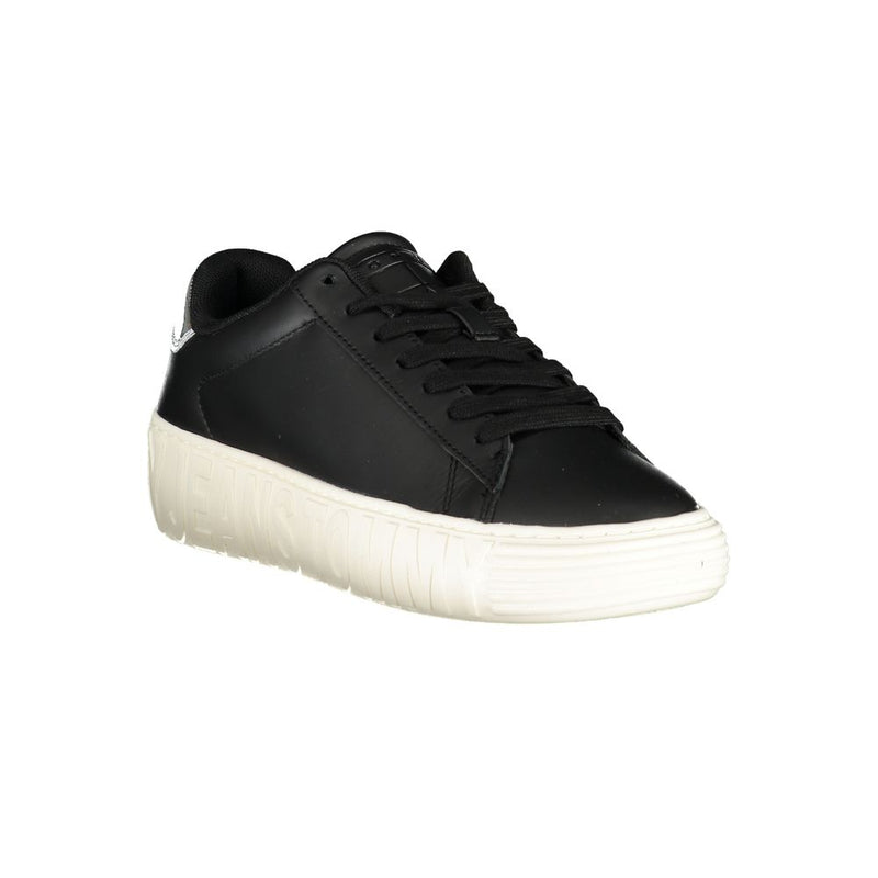 Tommy Hilfiger Elegant Lace-Up Sneakers with Contrast Details