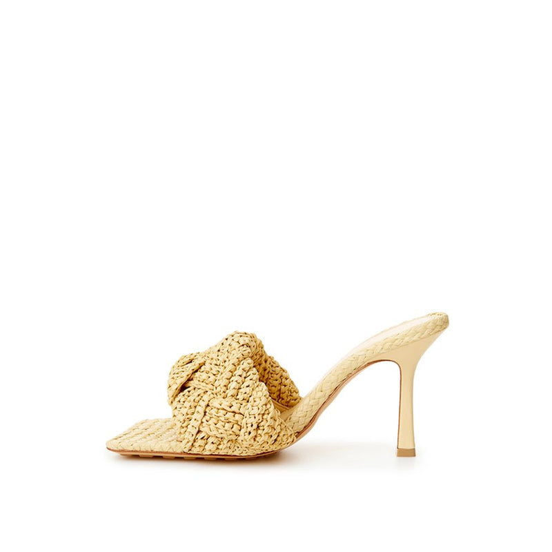 Bottega Veneta Beige Raffia Sandals for Elegant Summer Days