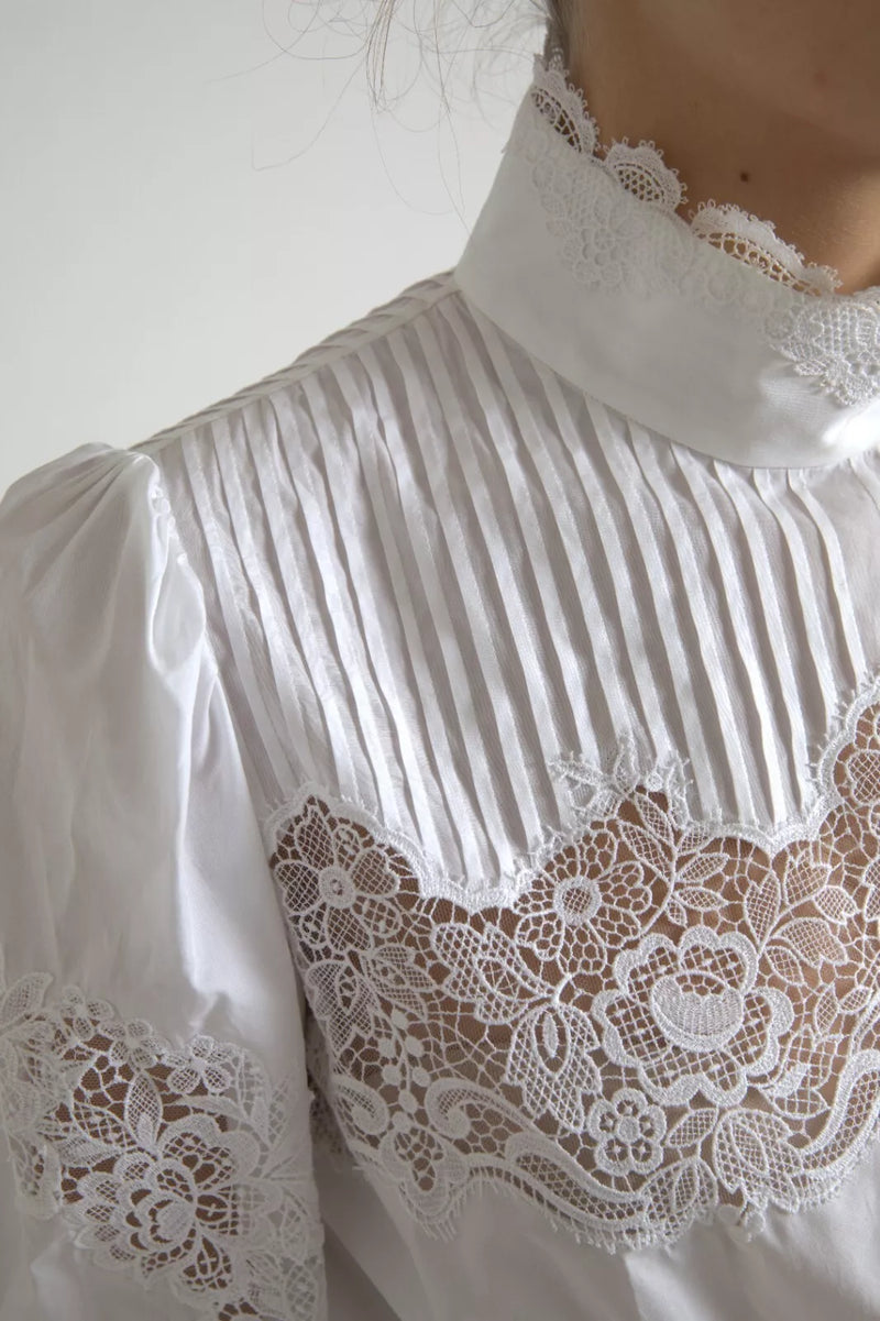 Dolce & Gabbana White Cotton Lace Trim Turtle Neck Blouse